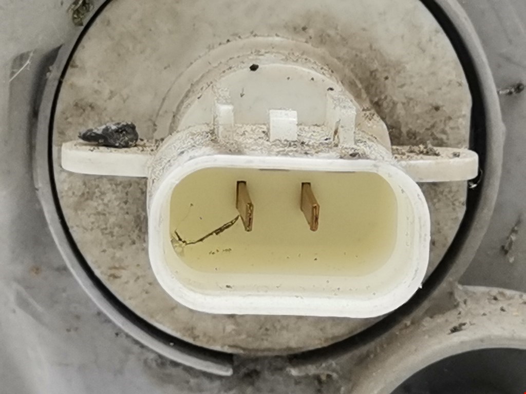 Фара левая KIA Carnival I 1999-2005