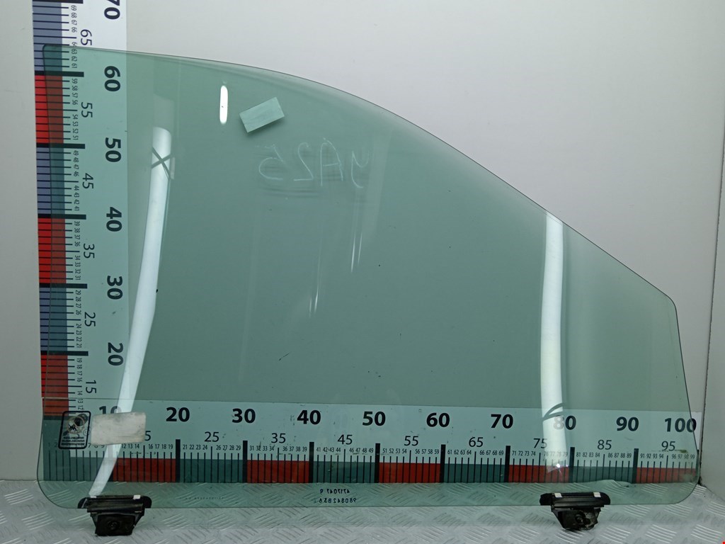 Стекло двери переднее левое CHRYSLER Voyager III GS 1995-2000