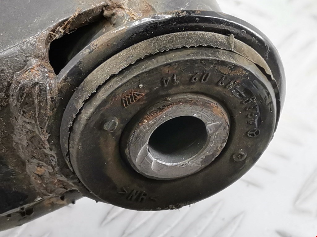 Рычаг передний левый MERCEDES-BENZ Vito W639 2003-2014