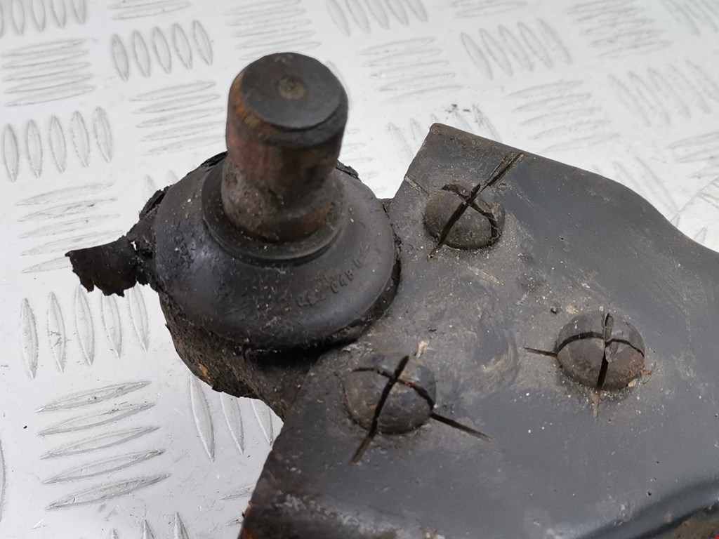 Рычаг передний левый MERCEDES-BENZ Vito W639 2003-2014