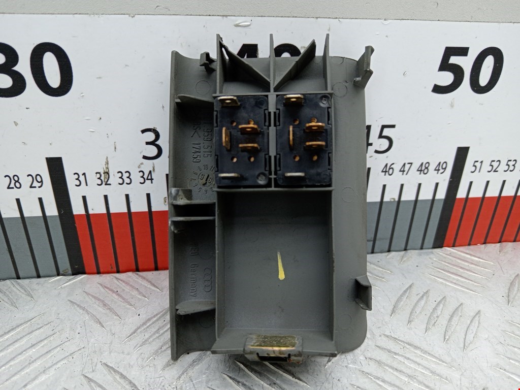 Блок управления стеклоподъемниками AUDI A4 B5 1995-2001