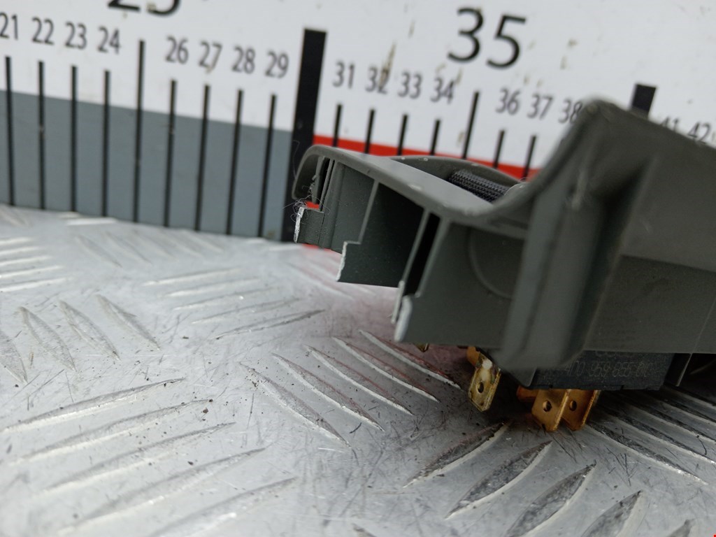 Блок управления стеклоподъемниками AUDI A4 B5 1995-2001