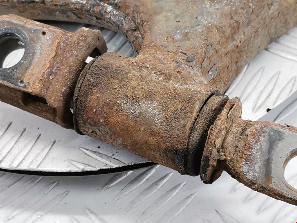 Рычаг передний правый LEXUS RX 300\330\350\400H 2003-2009