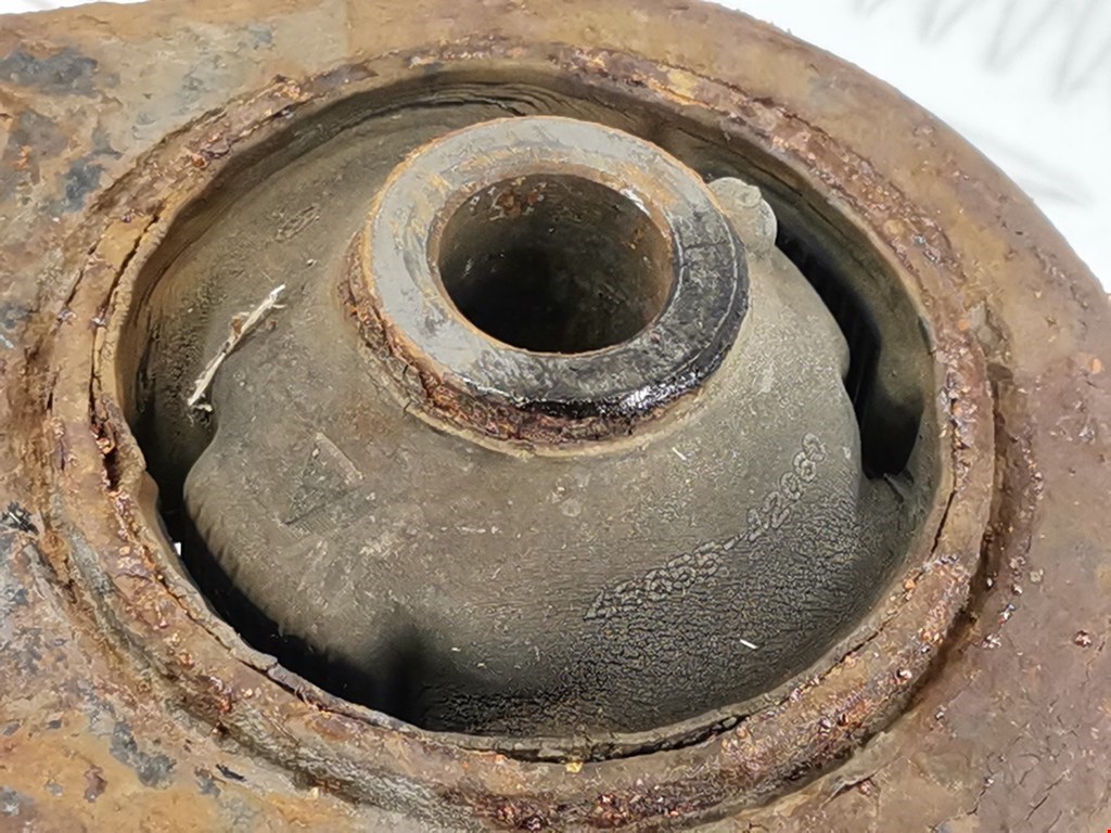 Рычаг передний левый TOYOTA RAV 4 XA30 2006-2012