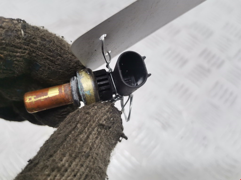 Датчик температуры (охлаждающей жидкости) PEUGEOT 406 1995-1999