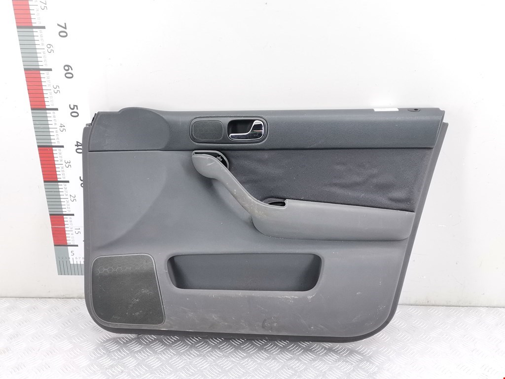Обшивка двери передняя правая AUDI A3 8L 1996-2003