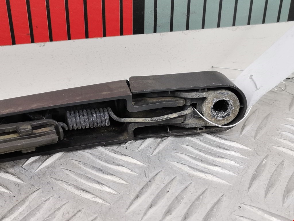 Поводок дворника задний (заднего) RENAULT Twingo 2014-н.в.