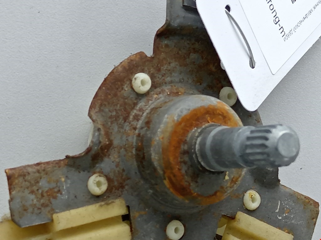 Стеклоподъемник задний правый VOLKSWAGEN Polo III 1994-2001