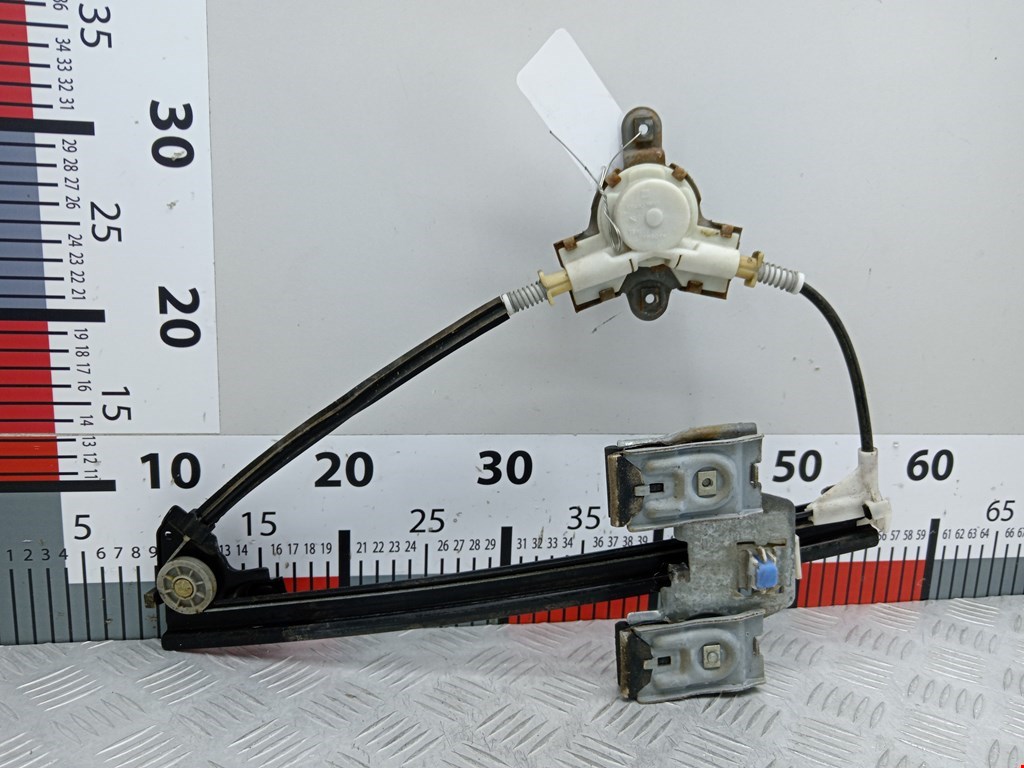 Стеклоподъемник задний правый VOLKSWAGEN Polo III 1994-2001