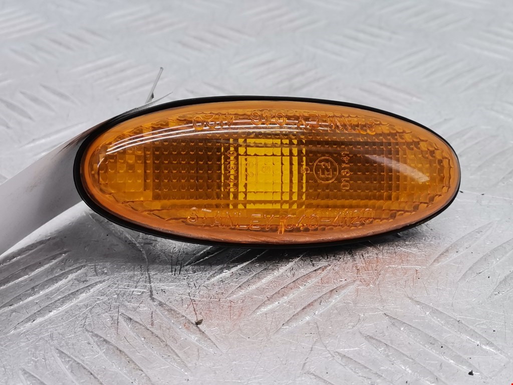 Повторитель на крыло MAZDA Demio DW 1996-2002