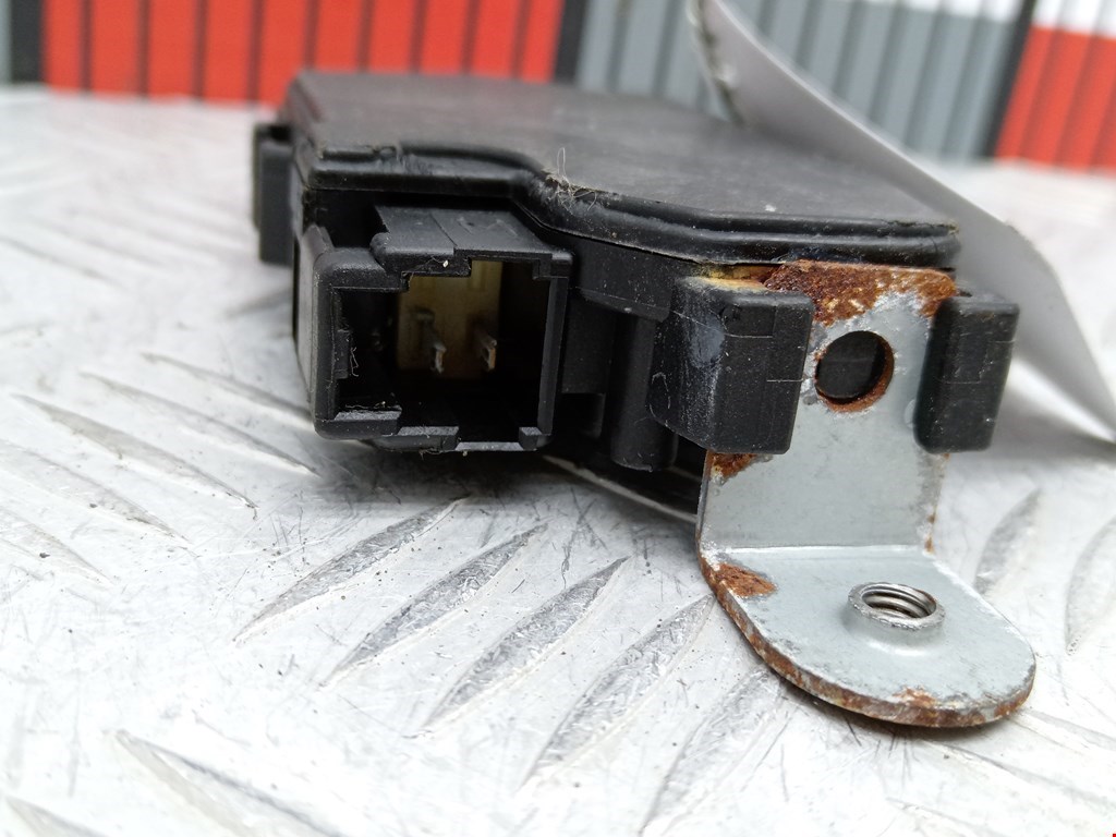 Активатор замка двери SUBARU Forester I 1997-2002