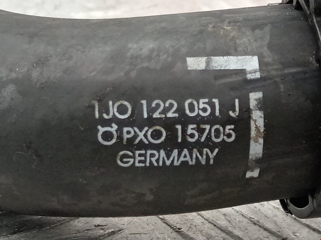 Патрубок VOLKSWAGEN Golf IV 1997-2003