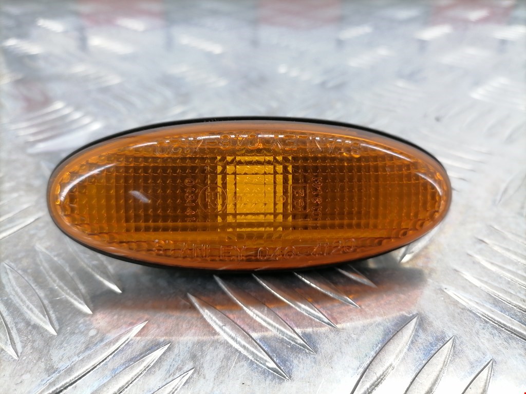 Повторитель на крыло MAZDA Demio DW 1996-2002