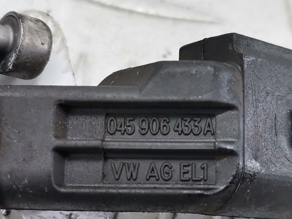 Датчик положения коленвала VOLKSWAGEN Golf V 2003-2009