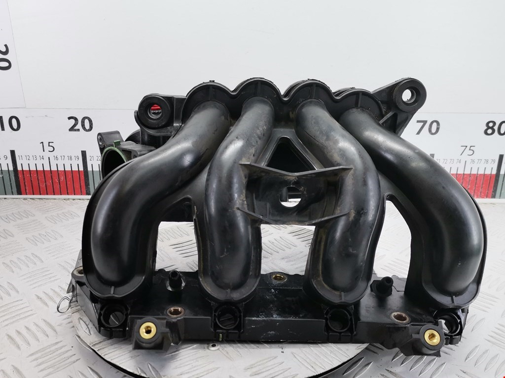 Коллектор впускной FORD Fiesta 2001-2008