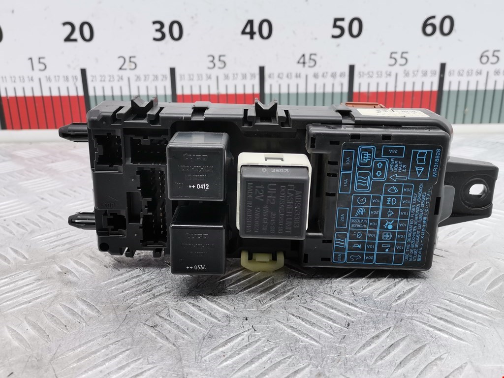 Блок реле MITSUBISHI Space Star 1999-2006