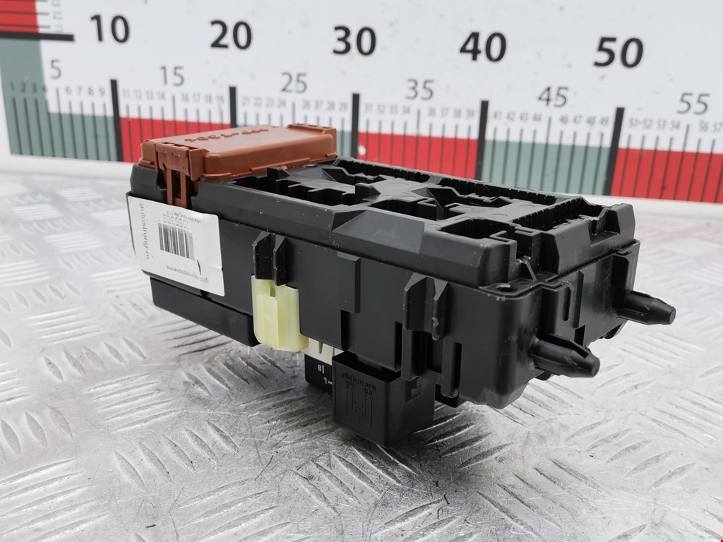 Блок реле MITSUBISHI Space Star 1999-2006