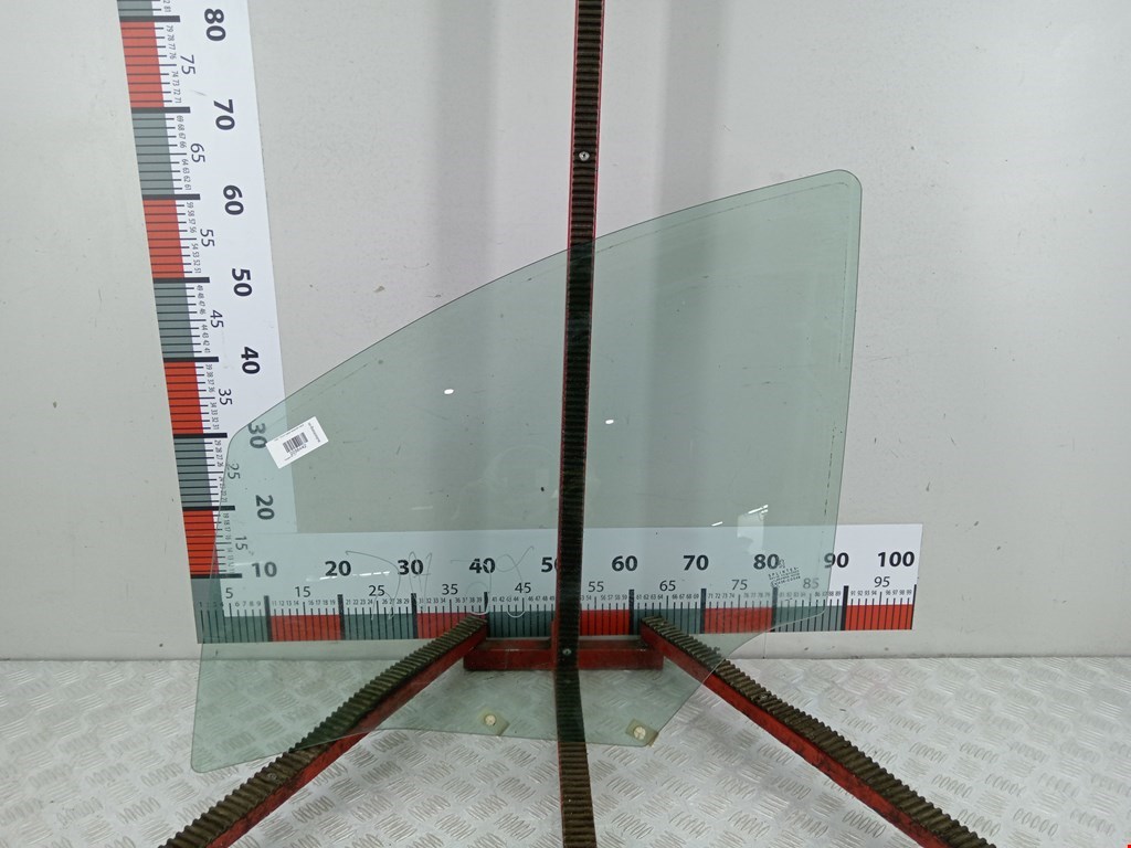 Стекло двери переднее левое PEUGEOT 307 2001-2008