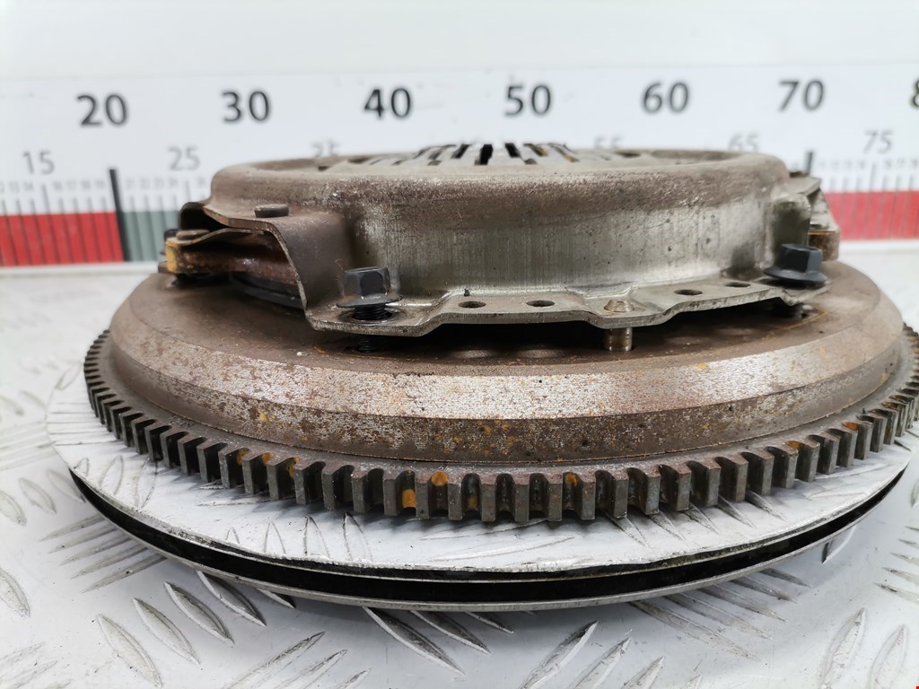 Маховик (демпфер сцепления) FORD Fiesta 2001-2008