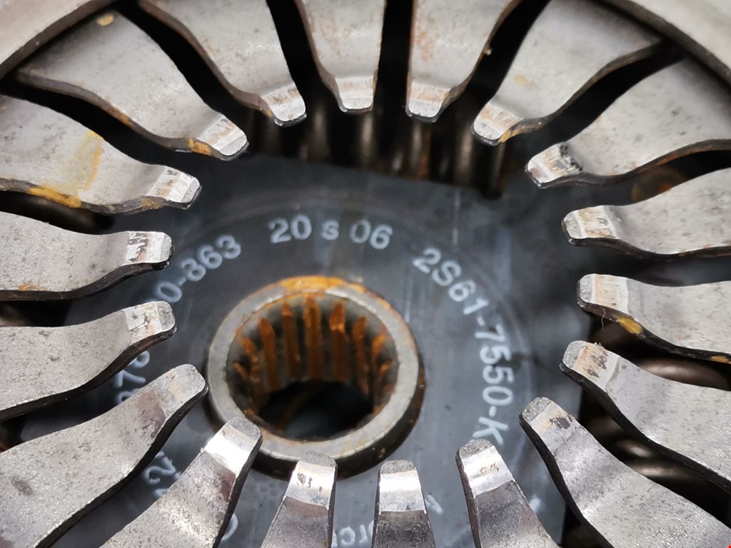 Маховик (демпфер сцепления) FORD Fiesta 2001-2008