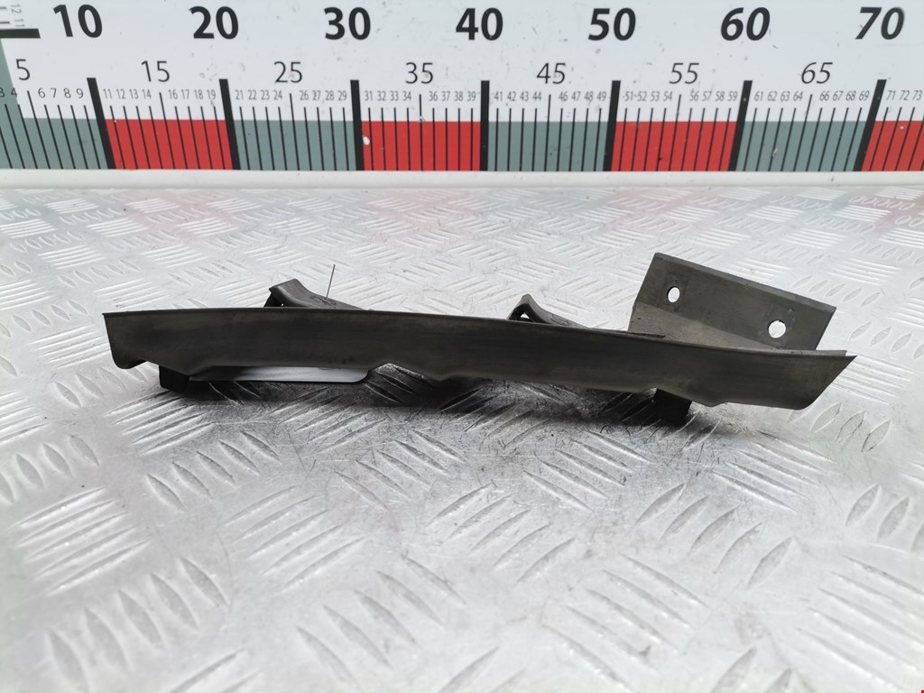 Кронштейн (крепление) переднего бампера правый Seat Toledo 2 (1999-2004)