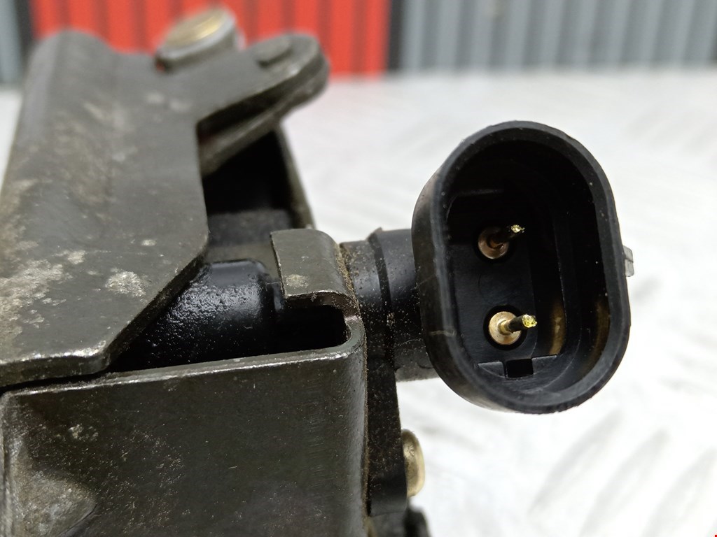 Замок багажника (крышки двери) CHRYSLER Voyager III GS 1995-2000