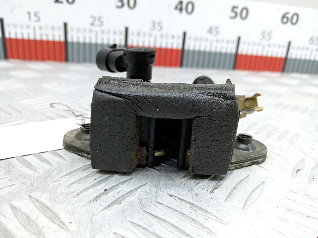 Замок багажника (крышки двери) CHRYSLER Voyager III GS 1995-2000