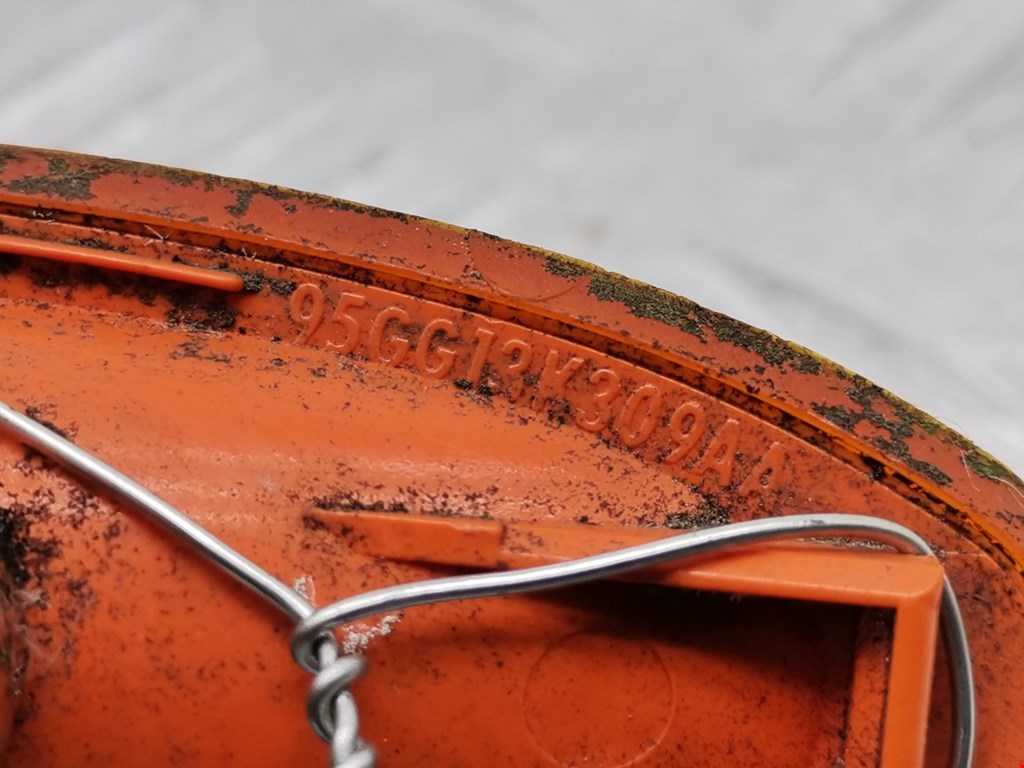 Повторитель на крыло FORD Mondeo II 1996-2000