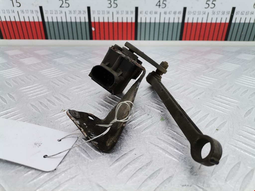 Датчик регулировки дорожного просвета AUDI A6 C5 1997-2004