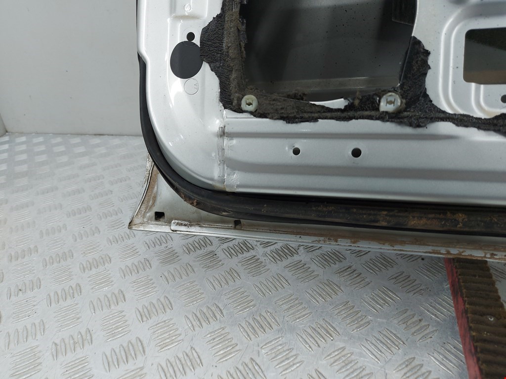 Дверь передняя правая MITSUBISHI Space Star 1999-2006