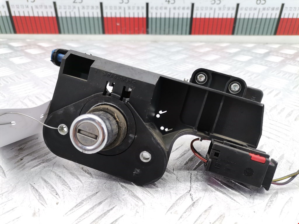 Ручка двери багажника наружная OPEL Meriva A 2003-2010