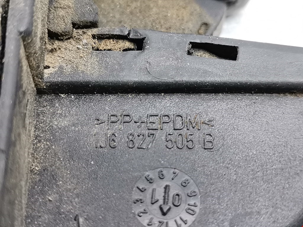 Замок багажника (крышки двери) VOLKSWAGEN Golf IV 1997-2003