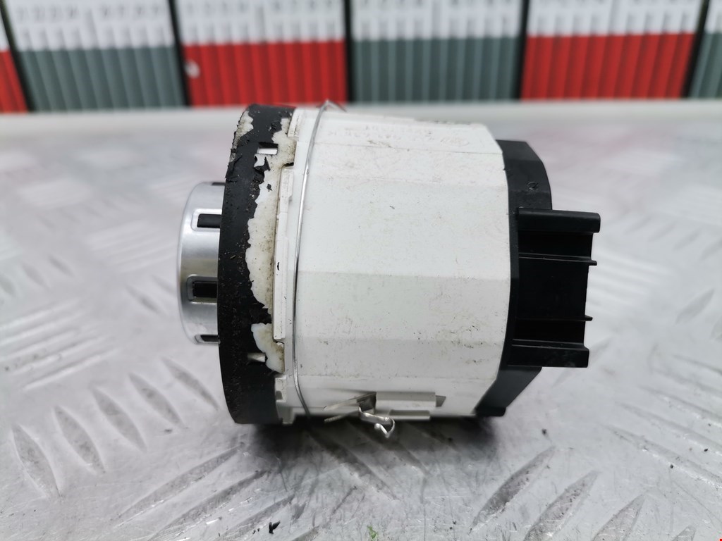 Кнопка включения полного привода VOLKSWAGEN Touareg 2002-2010