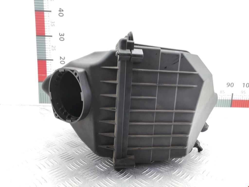 Корпус воздушного фильтра VOLKSWAGEN Phaeton 2002-2016