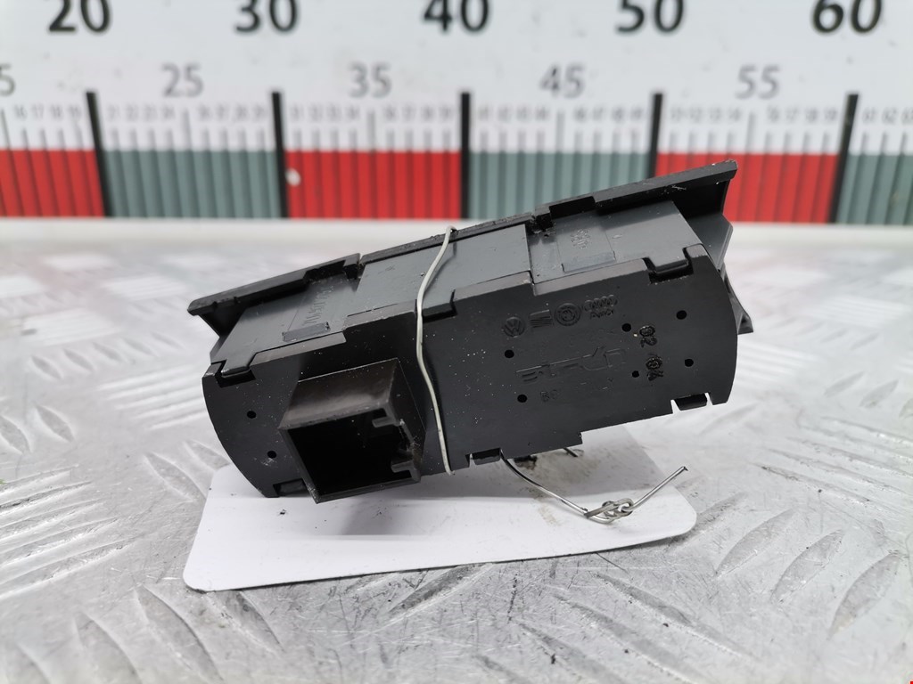 Кнопка антипробуксовочной системы VOLKSWAGEN Touareg 2002-2010