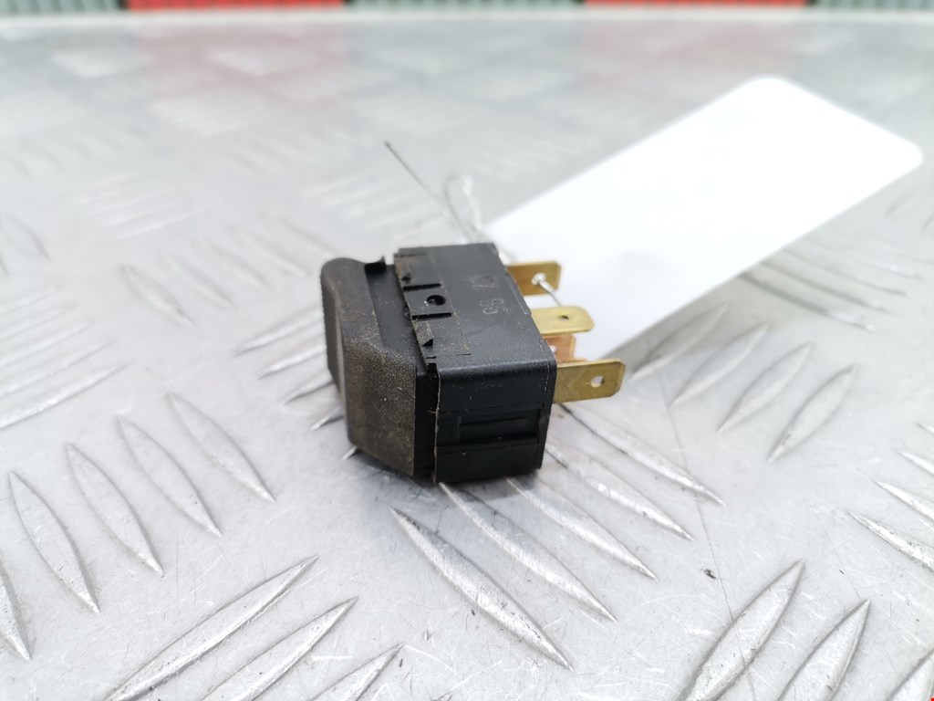 Кнопка стеклоподъемника AUDI A8 D2 1994-2002