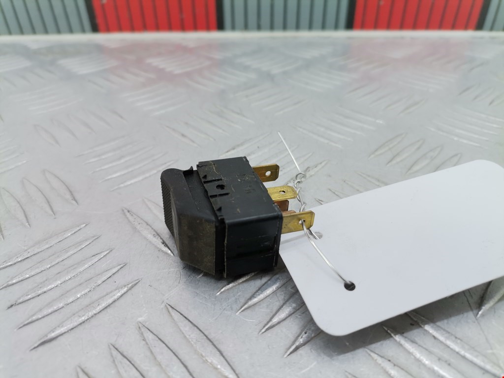 Кнопка стеклоподъемника AUDI A8 D2 1994-2002