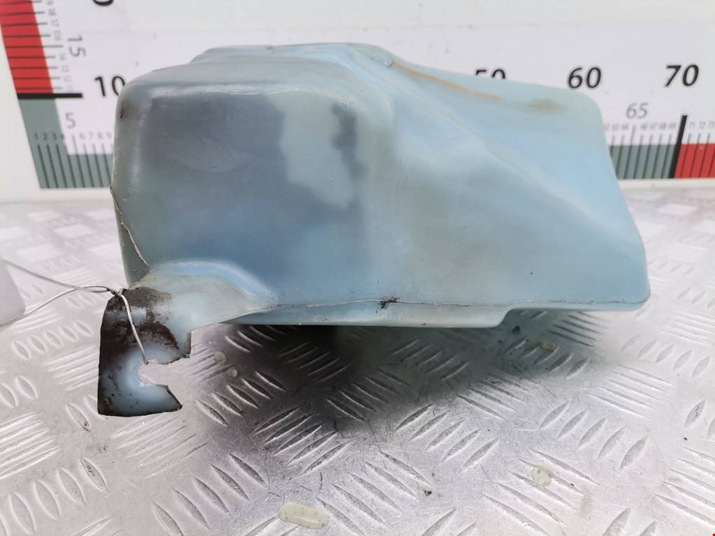 Бачок омывателя VOLKSWAGEN Passat B3 1988-1993