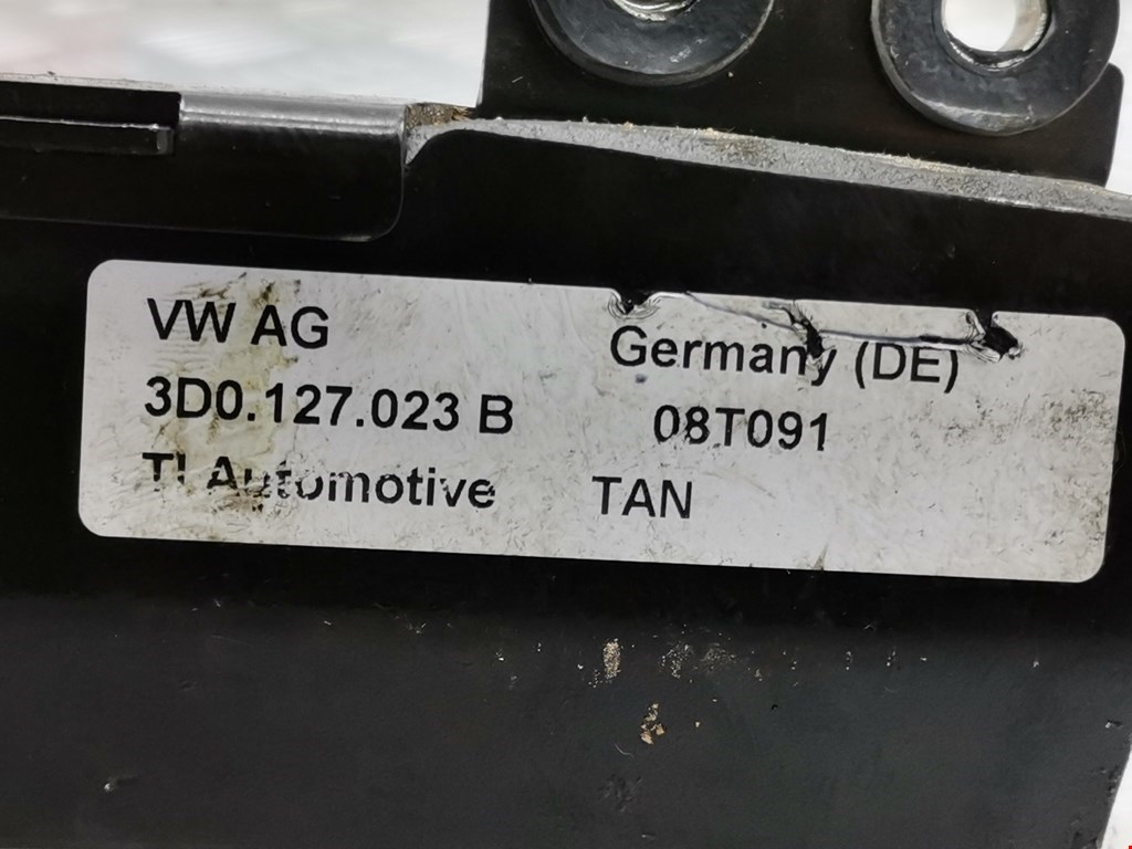 Насос топливный (электрический) VOLKSWAGEN Phaeton 2002-2016