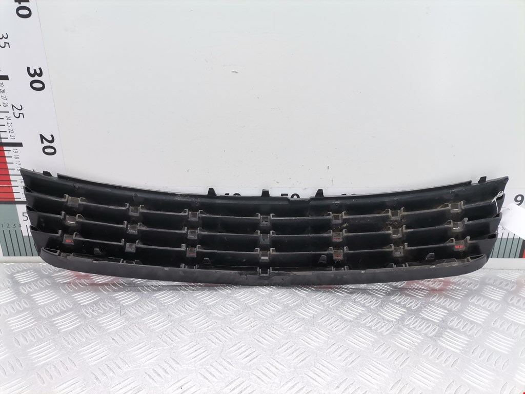 Решетка радиатора VOLKSWAGEN Passat B5 1997-2005