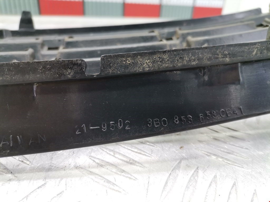 Решетка радиатора VOLKSWAGEN Passat B5 1997-2005