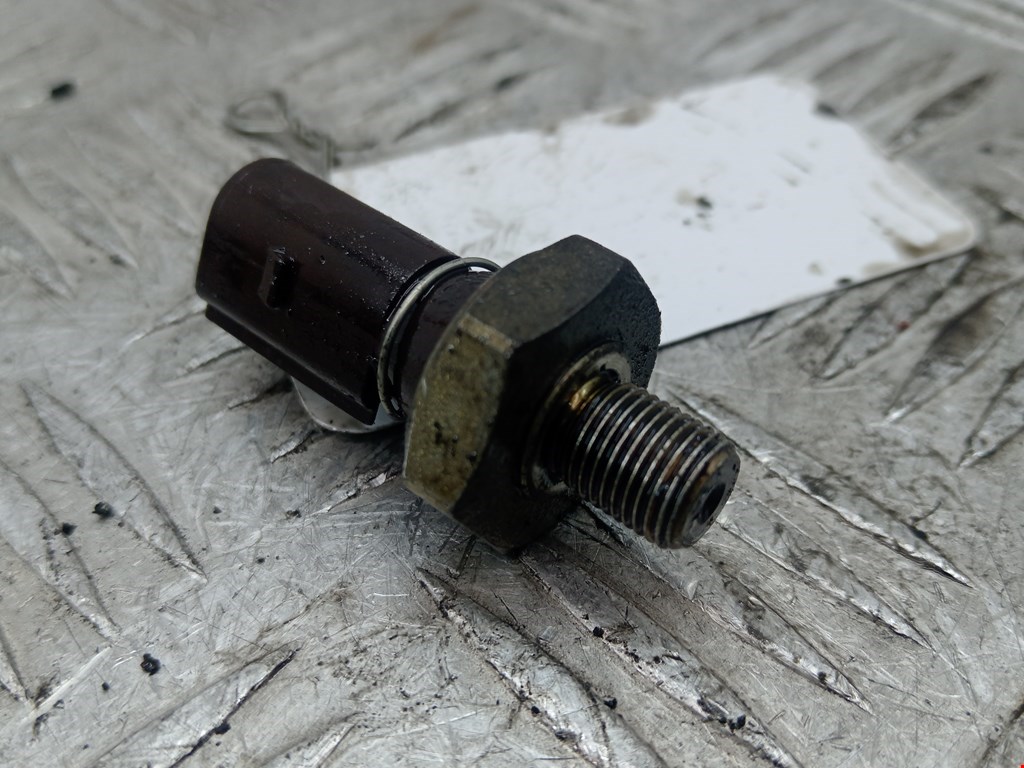 Датчик давления масла VOLKSWAGEN Golf IV 1997-2003