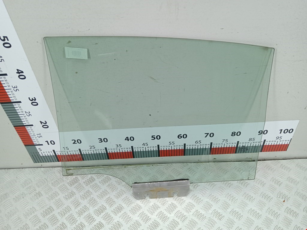 Стекло двери заднее правое VOLKSWAGEN Phaeton 2002-2016