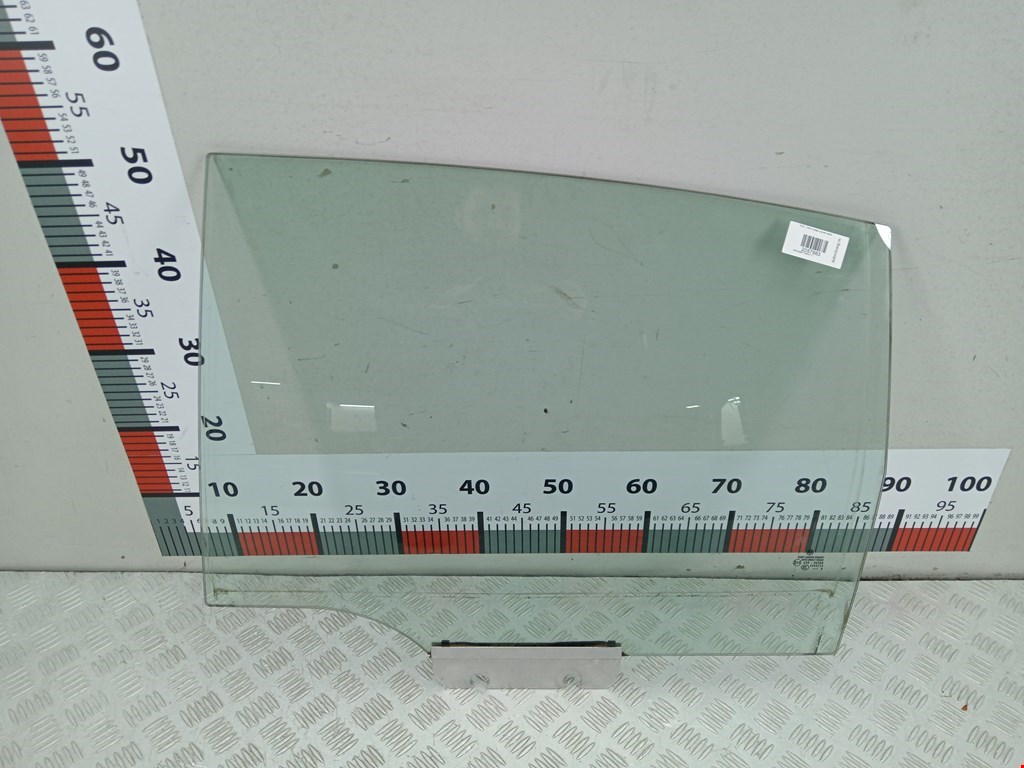 Стекло двери задней левой Volkswagen Phaeton (2002-2016)