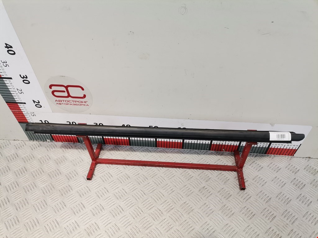 Накладка декоративная (молдинг) стекла двери передней левой Jeep Patriot (MK) (2006-2016)