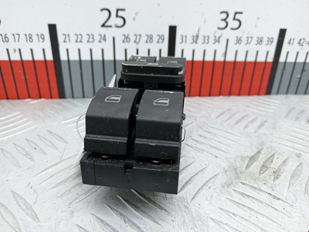 Блок управления стеклоподъемниками VOLKSWAGEN Touareg 2002-2010