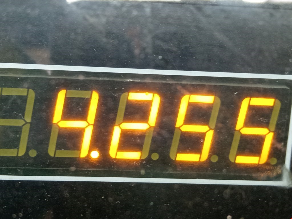 Стекло двери переднее левое VOLKSWAGEN Touareg 2002-2010