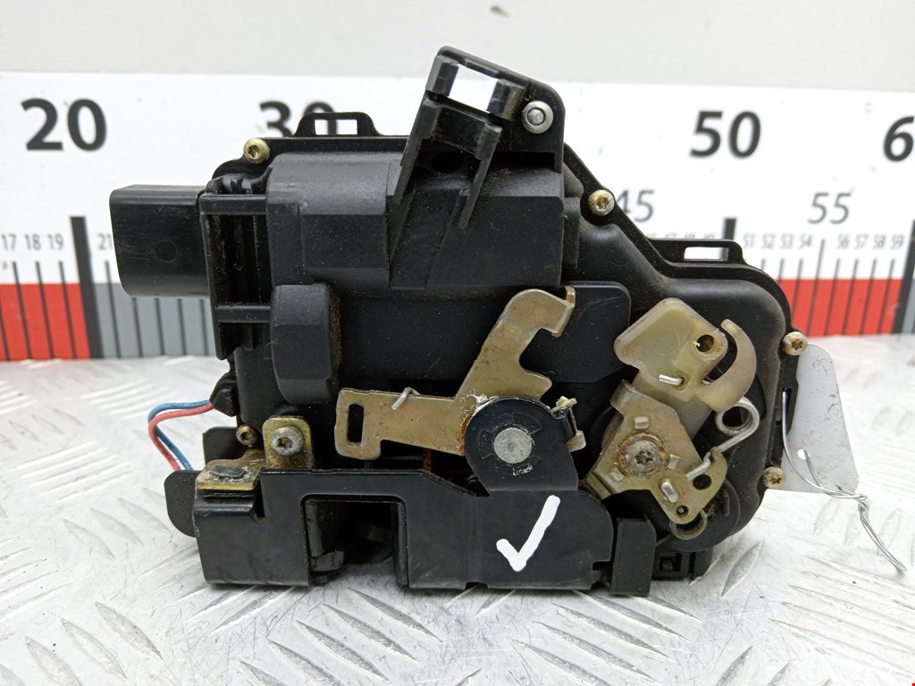 Замок двери передней правой SEAT Toledo 1998-2004