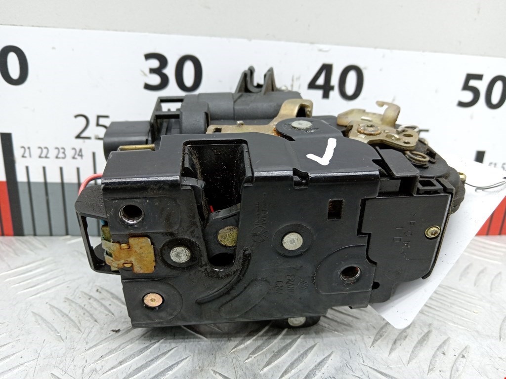 Замок двери передней правой SEAT Toledo 1998-2004