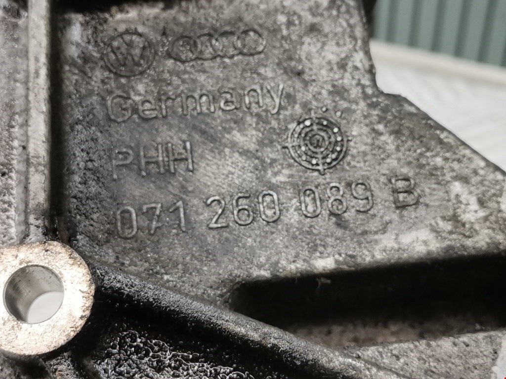 Кронштейн генератора VOLKSWAGEN Bora 1998-2005